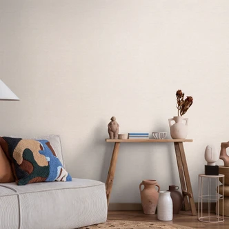 Ikke-vævet almindeligt beige sandtapet med en fin linnedstruktur, subtilt moderne og elegant Ikke-vævet almindeligt beige sandtapet med en fin linnedstruktur, subtilt moderne og elegant