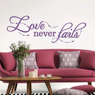Muursticker Love never fails 