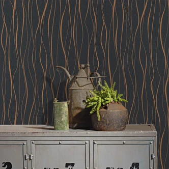 Vliestapete mit geschwungenen Linien schwarz, gold Welle 