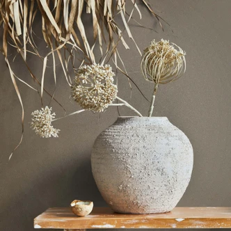 Icke-vävd tapet texturerad slät modern matt i gråbrun 