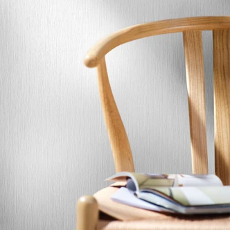 Vliestapete mit feinen Linien und leichter Struktur weiß Uni 