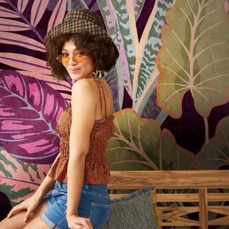 Livingwalls Dschungeltapete Metropolitan Stories THE WALL Vliestapete tropisch lila, grün 