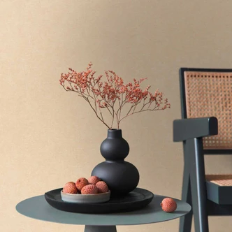 Piaskowo-beżowa tapeta z teksturą lnu do odklejania i przyklejania - uspokajająca tapeta z włókniny 