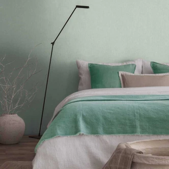 Papier peint uni vert menthe à l'aspect textile - papier peint en molleton unicolore pour un intérieur moderne 
