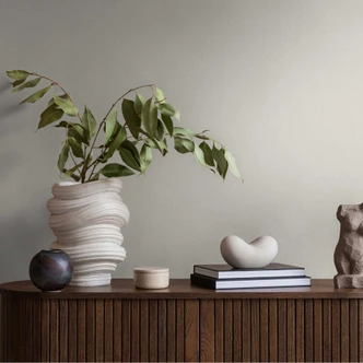 Pojedyncza tapeta o wyglądzie lnu w kolorze beżowym - Teksturowana tapeta z włókniny - Jednokolorowa i subtelna 