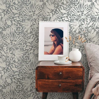 A.S. Création Vliesbehang The BOS - Battle of Style Bloemetjesbehang Grijs, Zilver 