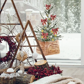 Raamfolie Sticker Kerstboom in Rieten Mand 