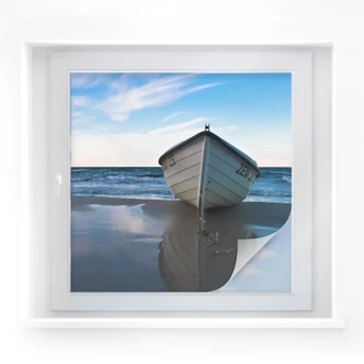 Pellicola adesiva per vetri - barca solitaria sulla riva (quadrato) 