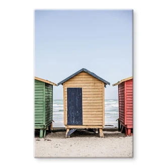 Tableau en verre Été | Charmes de la côte - Cabanes colorées au bord de la mer - Shot by Clint 