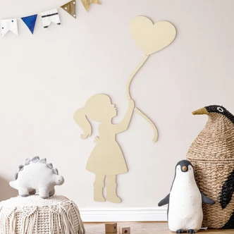 Holzdeko Mädchen mit Herz-Ballon - Pappel 