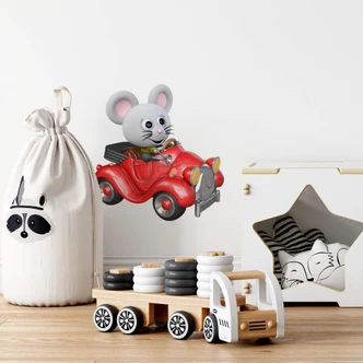Muursticker Agullo – Muis in de Rode Auto 