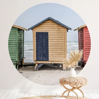 Fototapete Küstencharme - Bunte Hütten am Meer - Shot by Clint - Rund - Selbstklebend/Vlies 