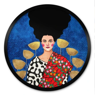 Poster Vrouw in een veld met gouden bladeren - Hülya - Rond Poster Vrouw in een veld met gouden bladeren - Hülya - Rond