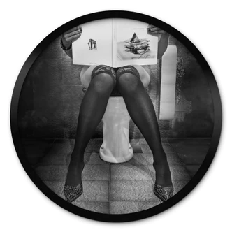 Plakat Erotyczna kobieta w łazience - Toniolo - Okrągły Plakat Erotyczna kobieta w łazience - Toniolo - Okrągły