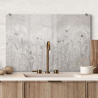 Spatscherm Wilde bloemenweide met vlinders in Scandinavisch design - Ms Tiff Spatscherm Wilde bloemenweide met vlinders in Scandinavisch design - Ms Tiff