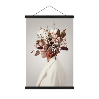 Stoffbild Moth - Schönheit mit Blumenhut 