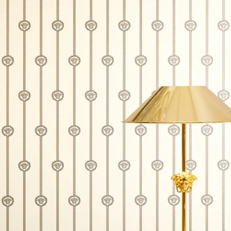 Carta da parati in tessuto non tessuto Versace I Love Baroque stripes Medusa White Taupe lussuosa 