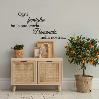 Wandtattoo Ogni famiglia ha la sua storia Wandtattoo Ogni famiglia ha la sua storia