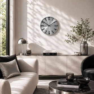 Moderne Wanduhr im Metallic-Look aus Aluminium, silber | Ø 30 cm 