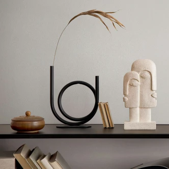 Tapeta z włókniny teksturowana gładka nowoczesna matowa w kolorze biało-różowym 