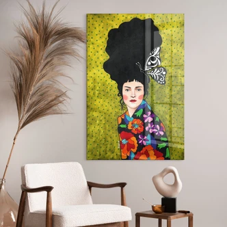 Tableau en verre acrylique Femme avec papillon dans les cheveux - Hülya 