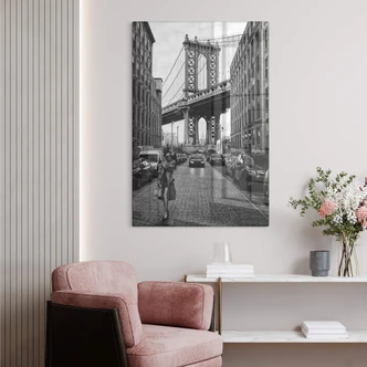 Glasbild Bolton - Stilvoll in Manhattan mit ikonischer Brooklyn Bridge 