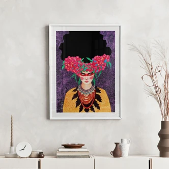Poster Frau mit Blütenkranz und Stärke - Hülya 