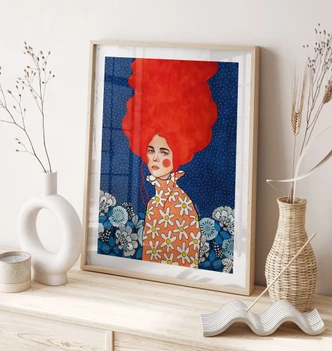 Poster vrouw met rood haar en bloemen - Hülya Poster vrouw met rood haar en bloemen - Hülya