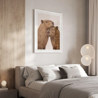 Poster di coppia di capibara che si coccolano 