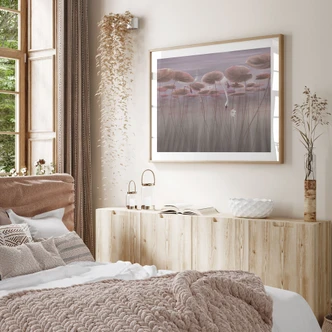 Poster lotusbloemen met zwaan in water in donkerroze - Ms Tiff 