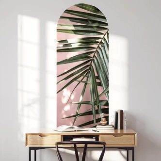 Wandtattoo Rundbogen Wandpaneel Palmenblatt vor rosa Wand - Böhmer - schmal 