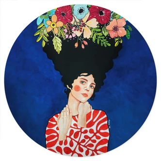 Wallsticker Kvinna med blommor i håret - Hülya - Rund Wallsticker Kvinna med blommor i håret - Hülya - Rund