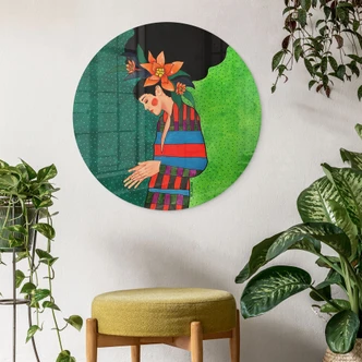 Glasbild Frau im Streifenkleid mit orangen Blüten - Hülya - Rund Glasbild Frau im Streifenkleid mit orangen Blüten - Hülya - Rund