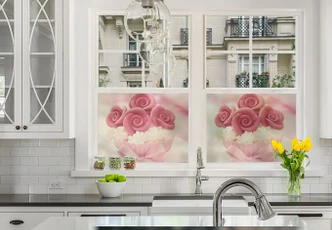 Window foil Roses on Cupcake – square 