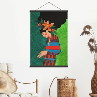 Tekstil plakat kvinde i stribet kjole med orange blomster - Hülya 