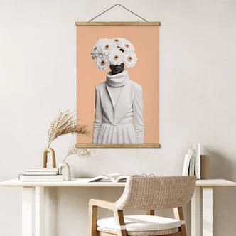 Affiche textile Dame en blanc avec des fleurs - Treechild 