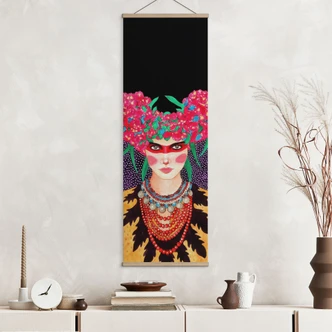 Stoffbild Frau mit Blütenkranz und Stärke - Hülya - Panorama 