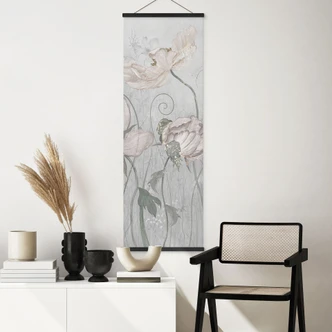 Obraz tkaniny kwiaty w stylu vintage w kolorze szarym - Ms Tiff - Panorama Obraz tkaniny kwiaty w stylu vintage w kolorze szarym - Ms Tiff - Panorama