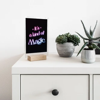 Tischaufsteller Songtext - It's a kind of magic 