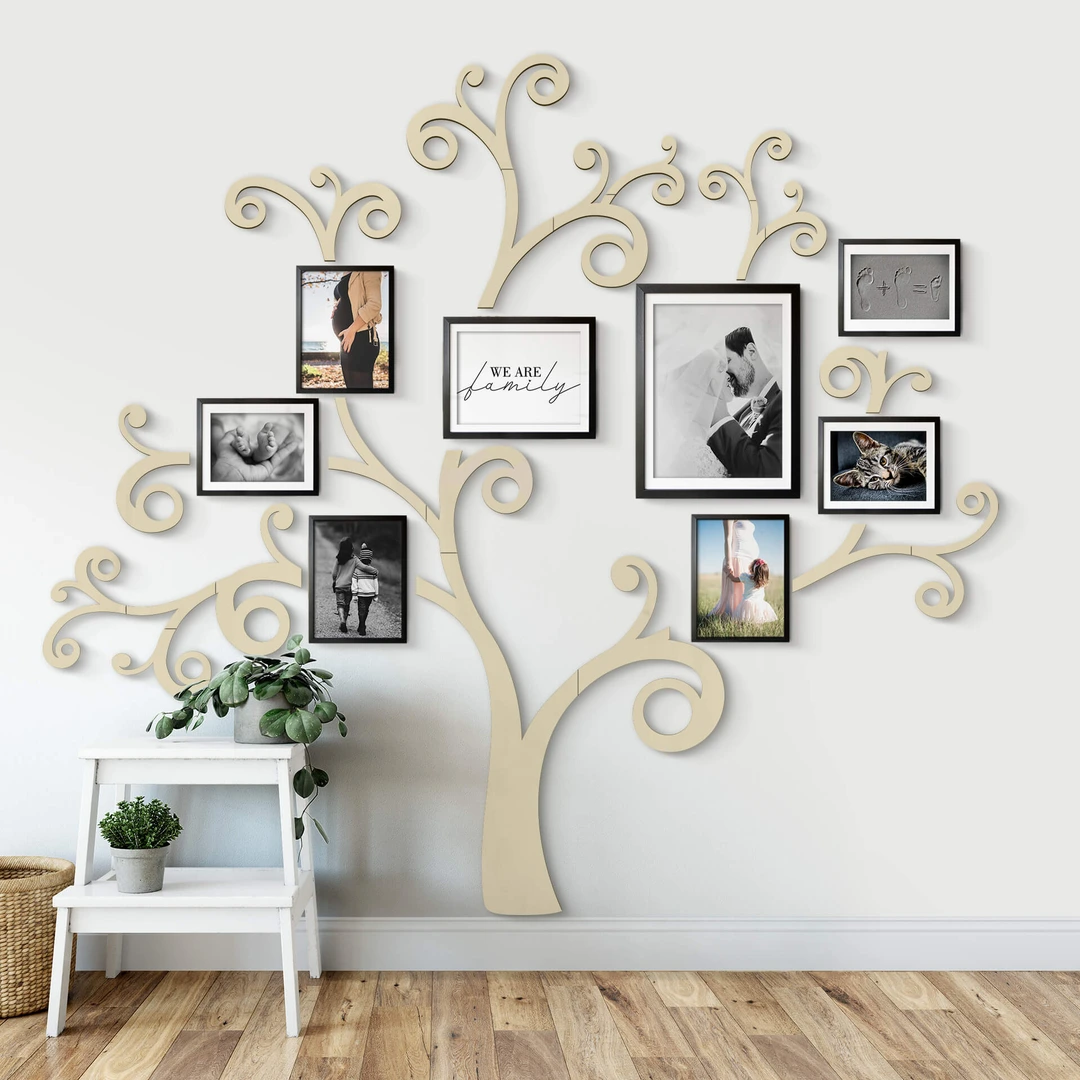 Arbre De Vie En Relief. Décoration Murale En Métal Argenté à