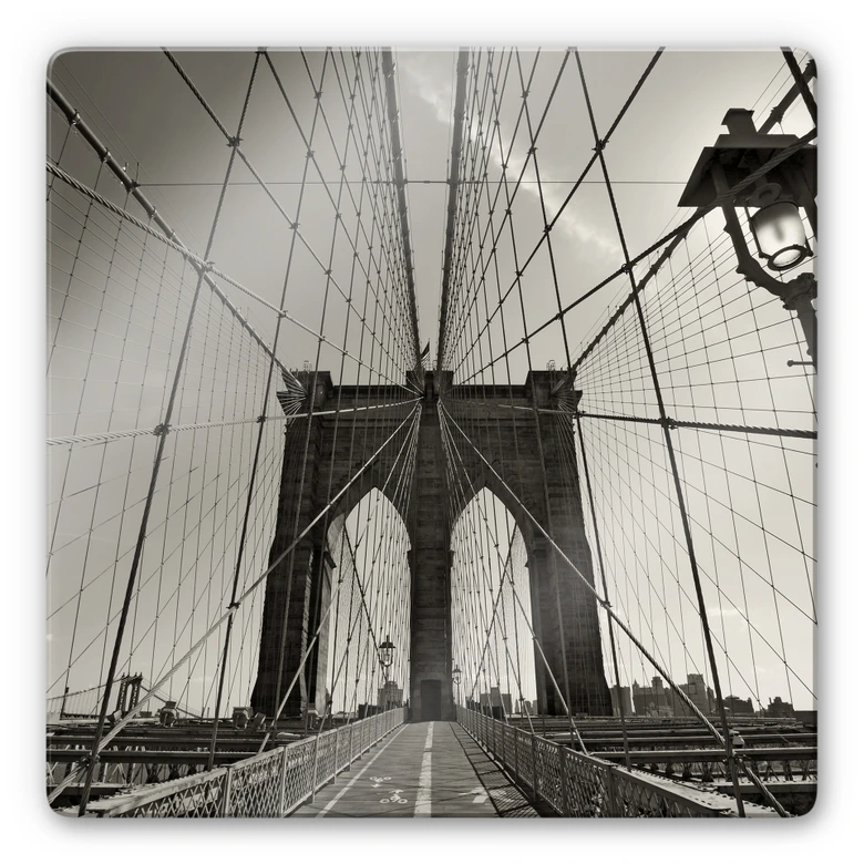 Glasbild Brooklyn Bridge Perspektive - quadratisch 