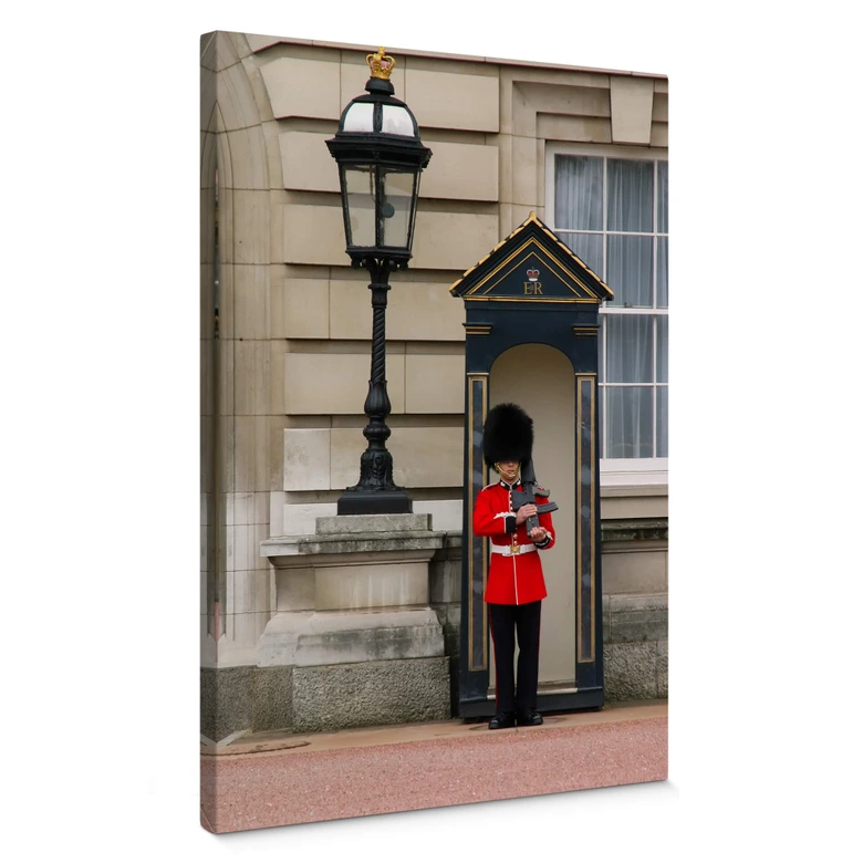 Leinwandbild Guarding the Buckingham Palace 