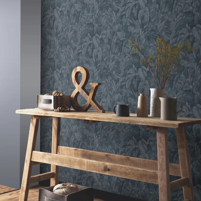 Non-woven tapet med junglemotiver i blå, grå 