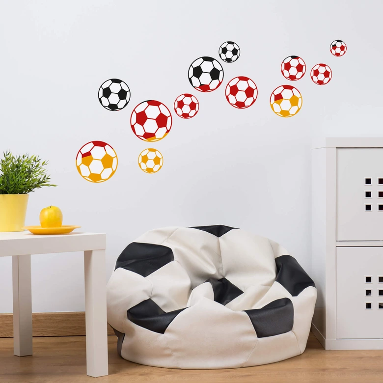 Wandtattoo Fußbälle schwarz rot gold 