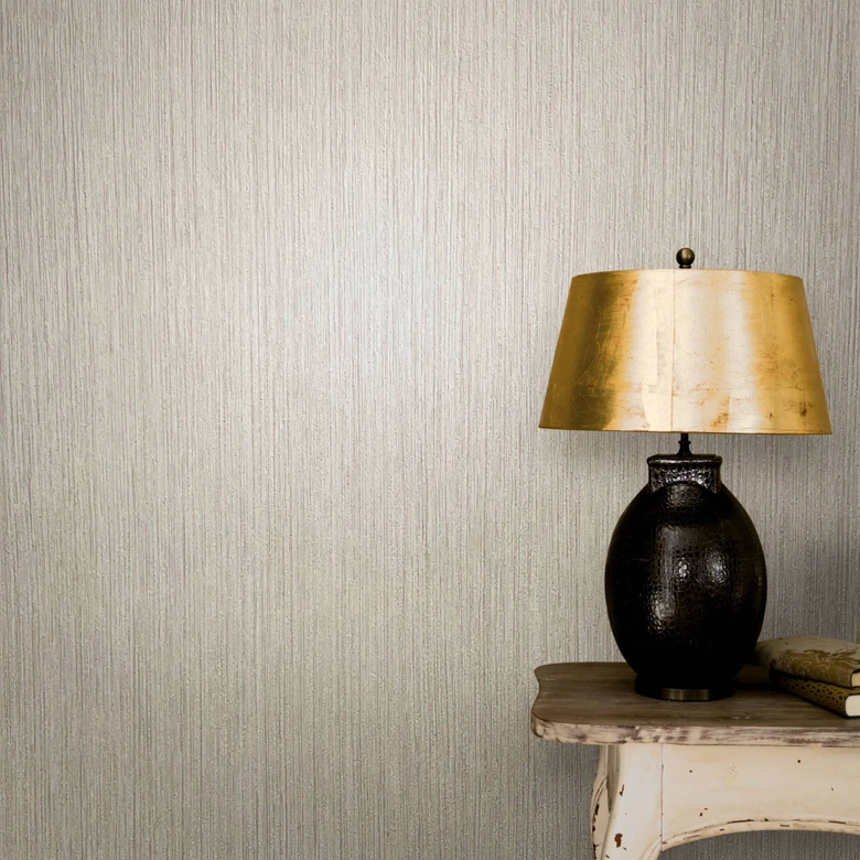 Vliestapete mit leicht linierter Struktur beige Uni 