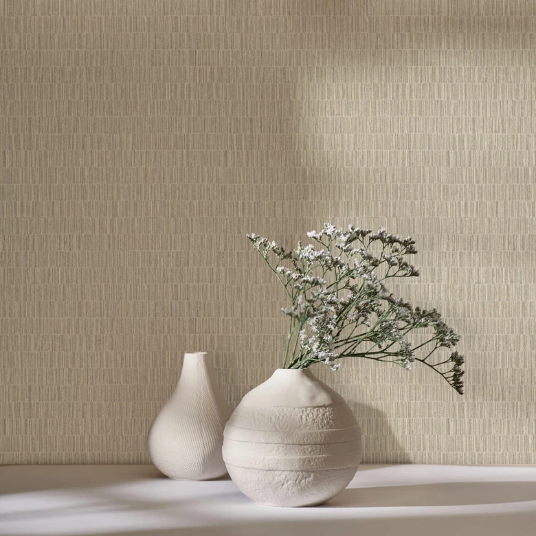 Vliesbehang in beige textiellook met tegelstructuur 