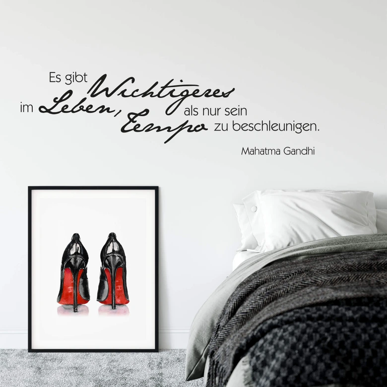 Wandtattoo Es gibt wichtigeres im Leben 