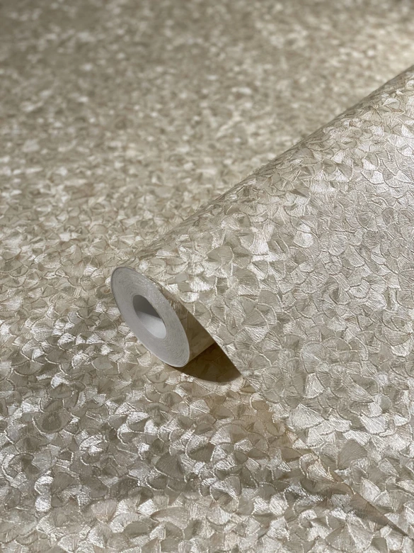 Non-woven tapet med små skinnende blade beige ensfarvet af Harald Glööckler 