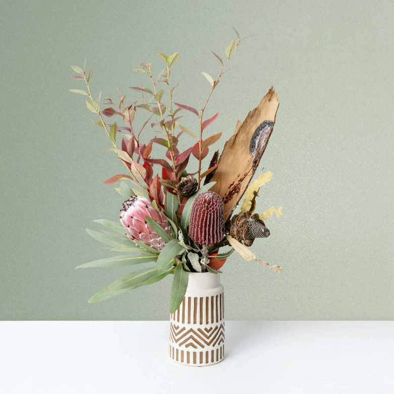 Papel pintado no tejido texturado liso moderno mate en verde claro 