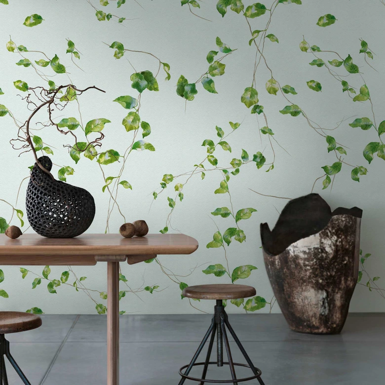 Light green ivy plant wallpaper with a leaf motif 